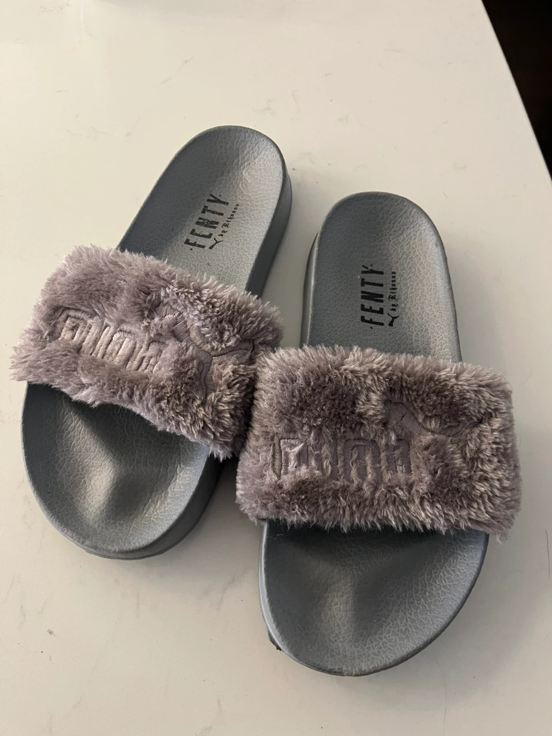 Fenty x Puma Furry Slides - Grey
