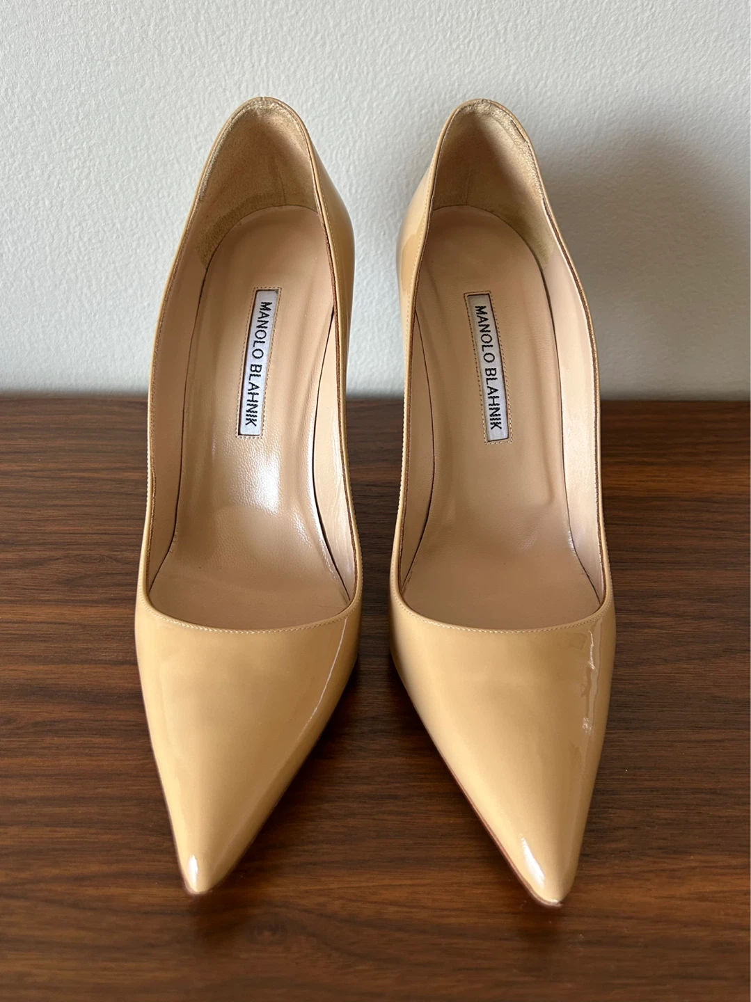 Manolo Blahnik BB 105 Pointed-Toe Nude Patent Leather Pumps 38.5