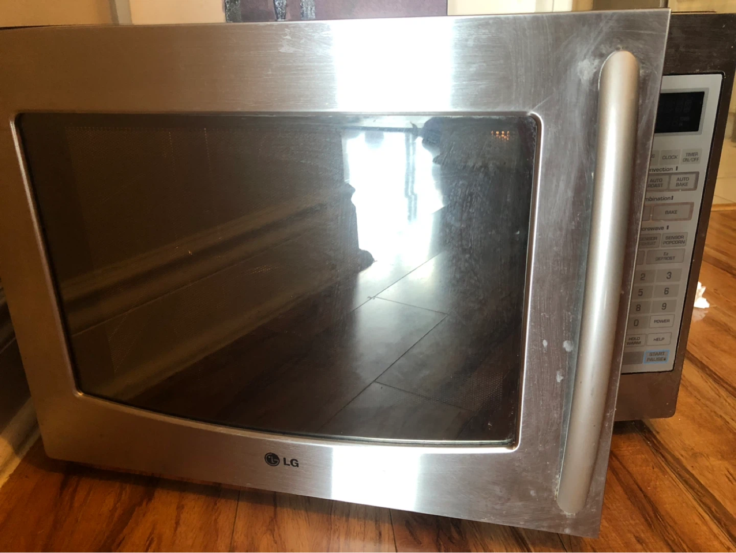 LG Microwave Oven - photo 5