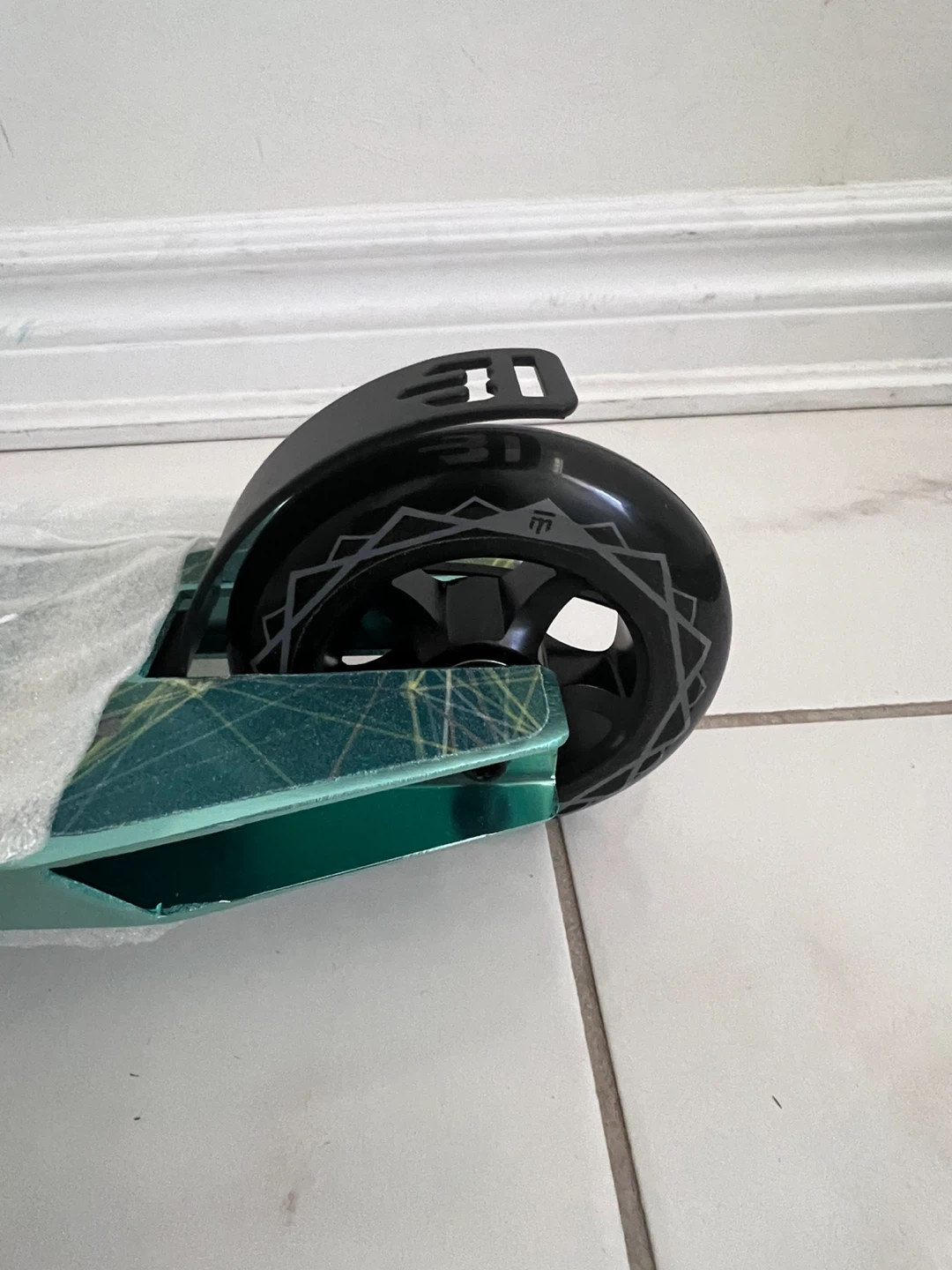 Mongoose Scooter Teal/Black - photo 2
