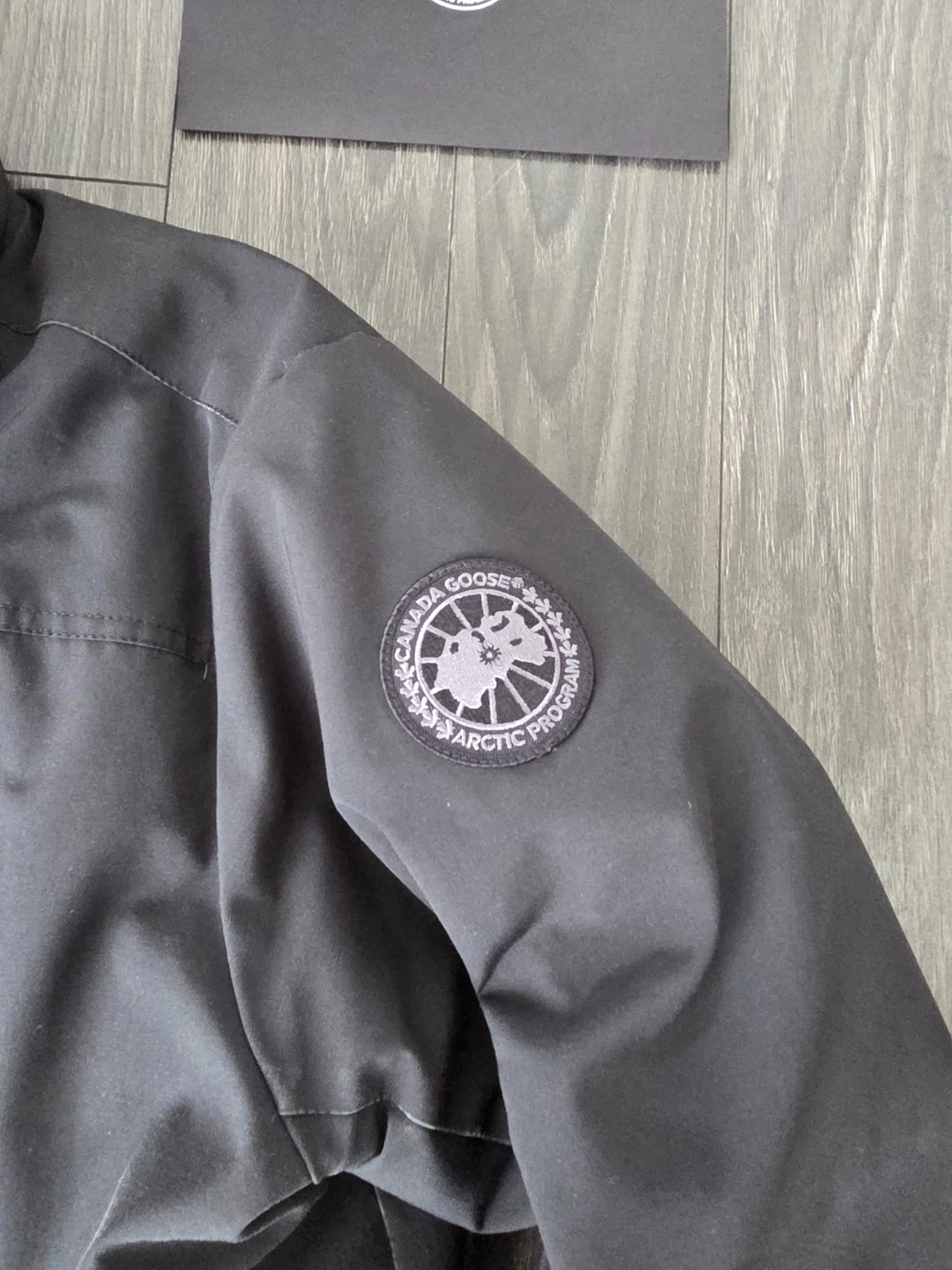 Canada Goose Men's Down Puffer Jacket - photo 4