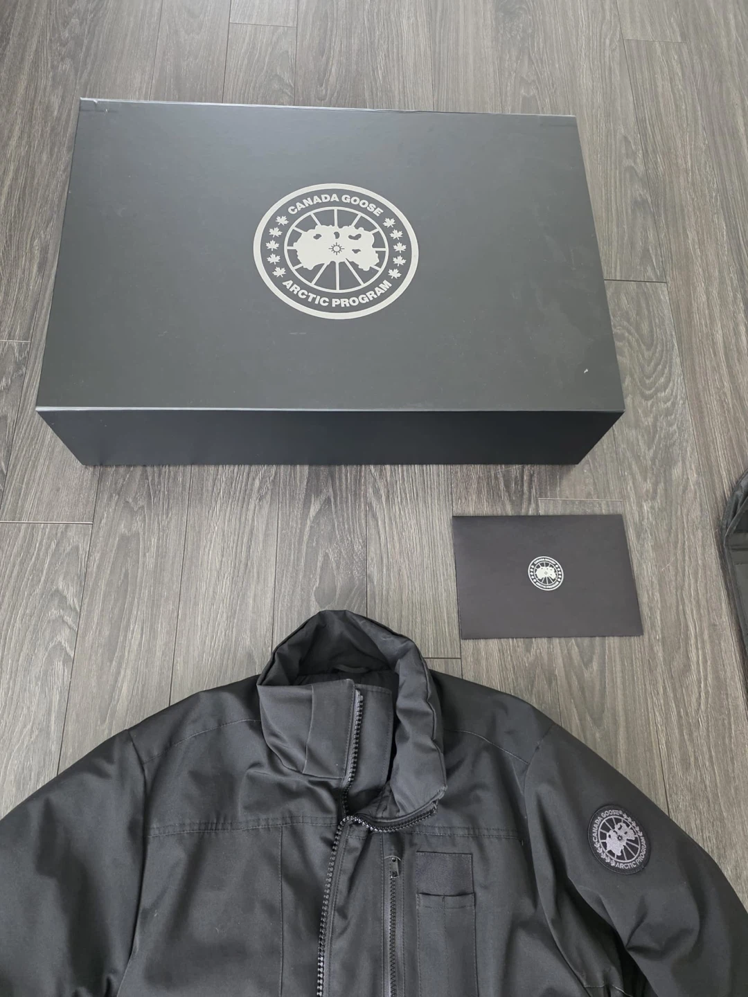 Canada Goose Men's Down Puffer Jacket - photo 5