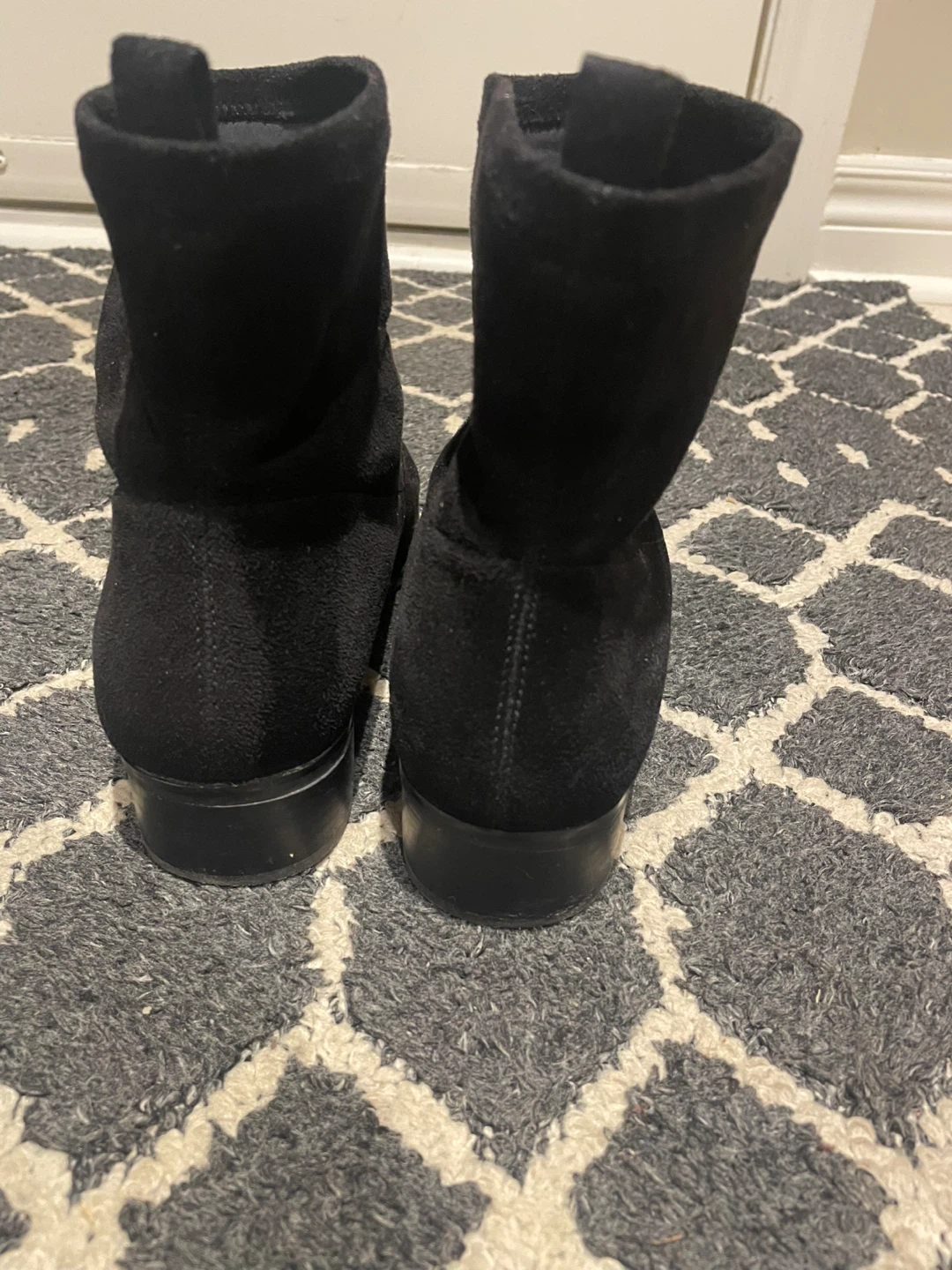 Black Ankle Boots - Size 8.5 - photo 4
