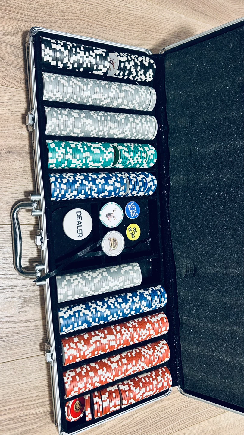 Poker Chip Set with Carry Case as is