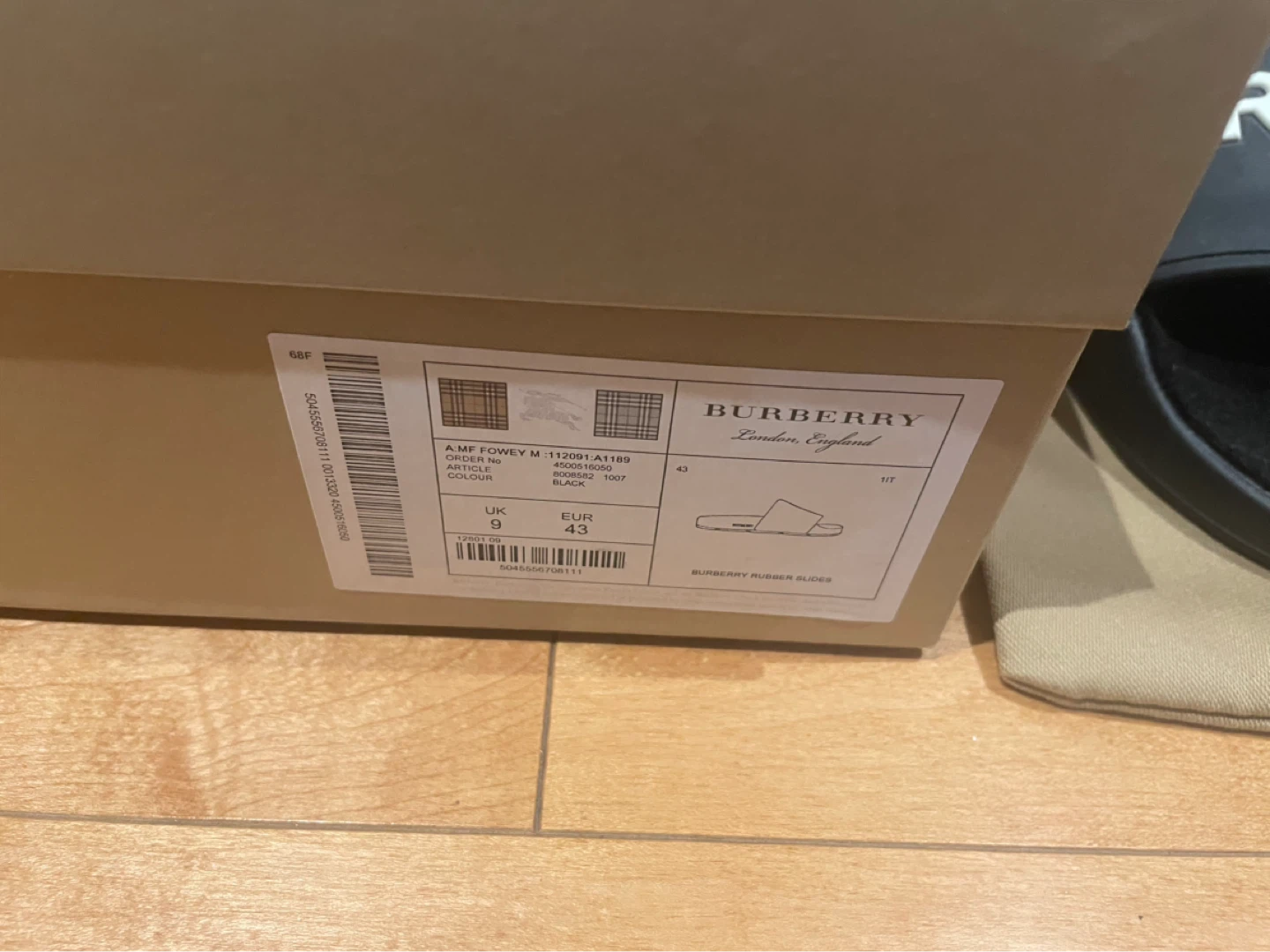 Burberry Rubber Slides - Size 9 UK / 43 EUR - photo 4