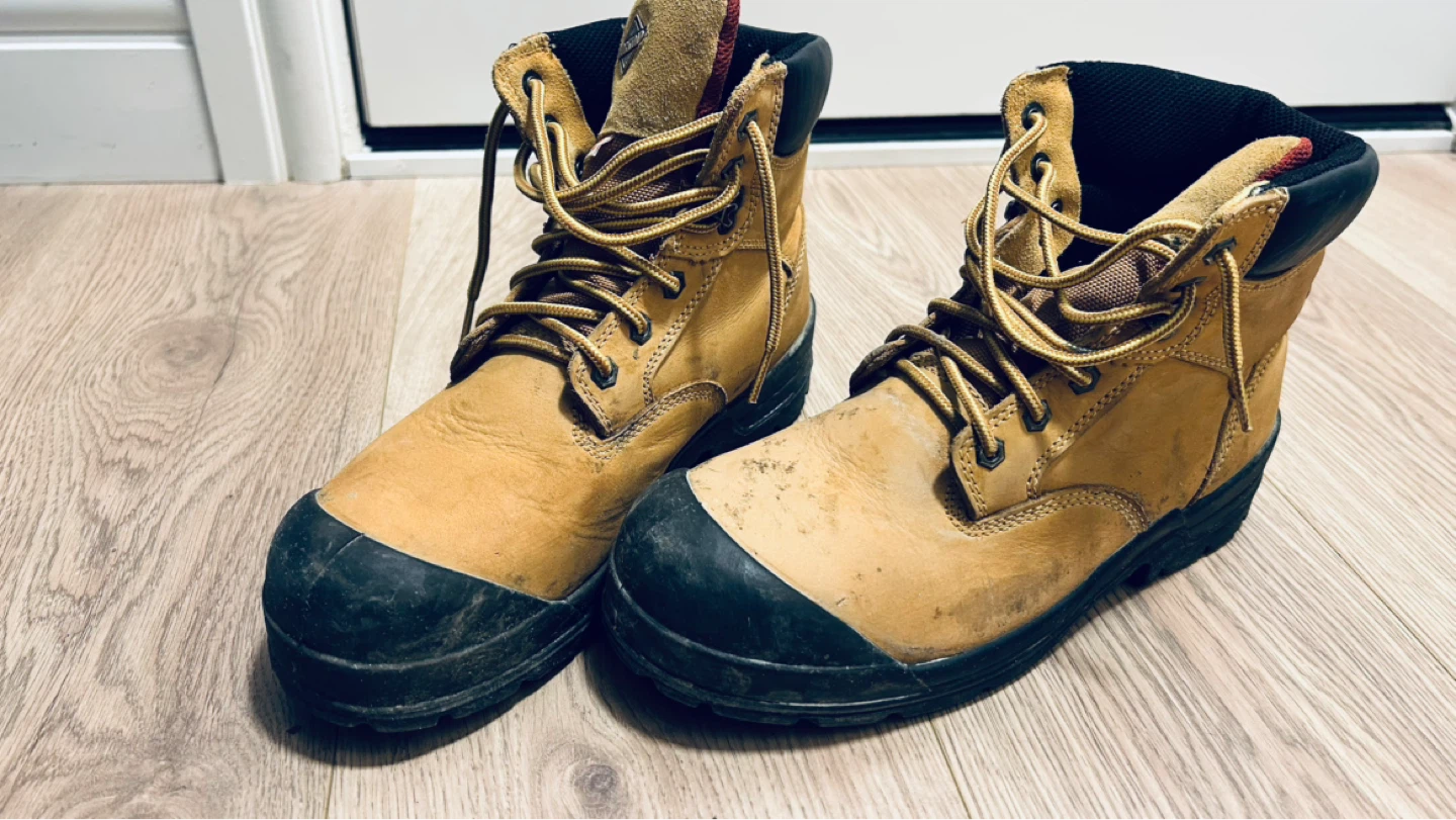 Workload Steel Toe Work Boots – Women’s 10 (Approx. Men’s 8)