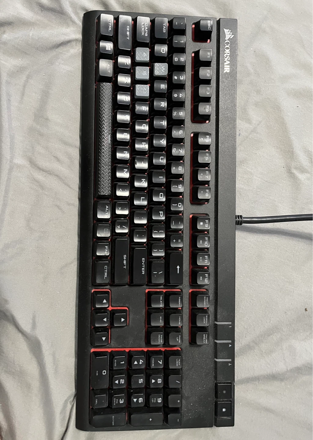 Corsair STRAFE Keyboard – Cherry MX Silent Red