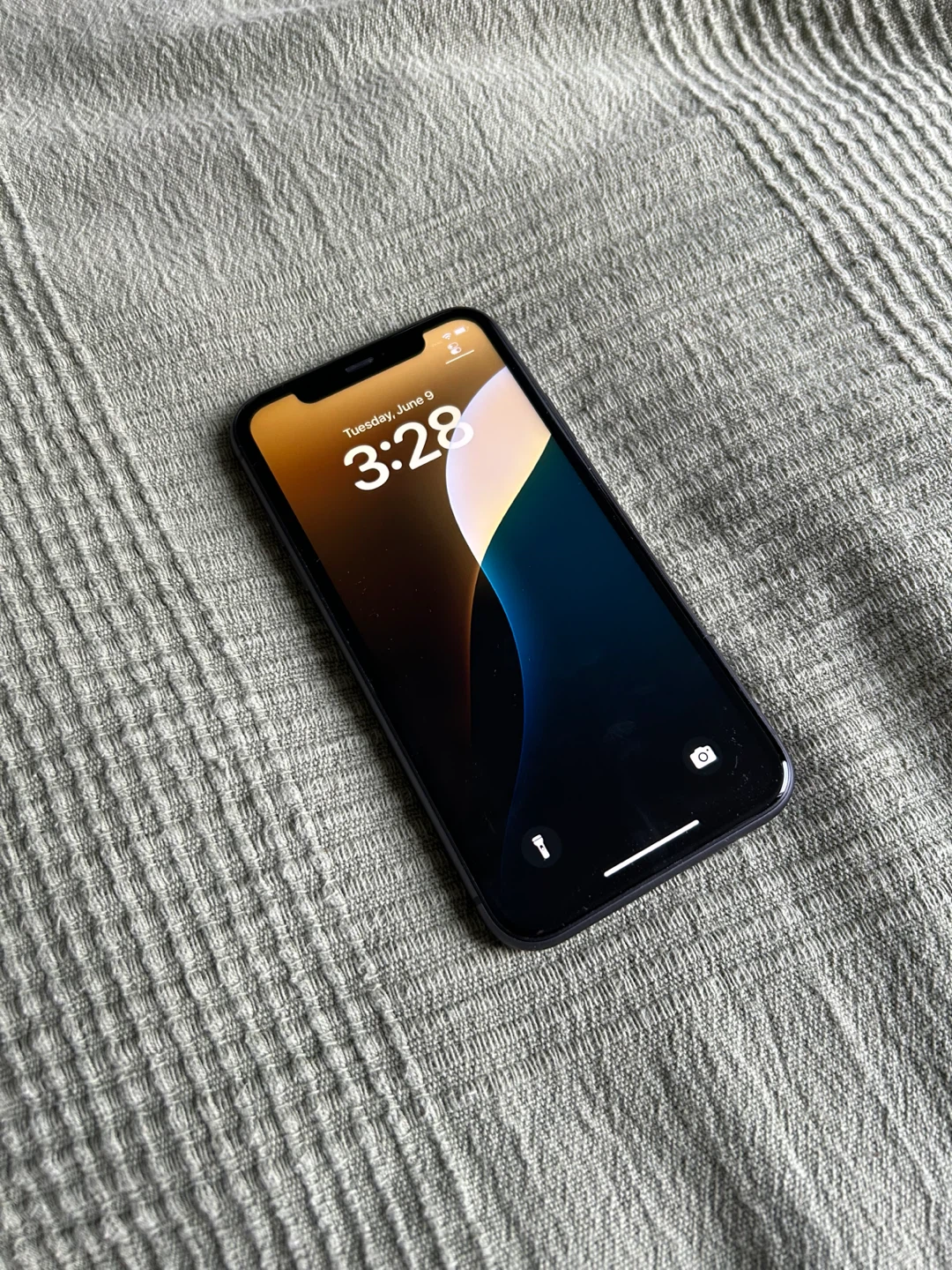 Apple iPhone 11 - 64GB