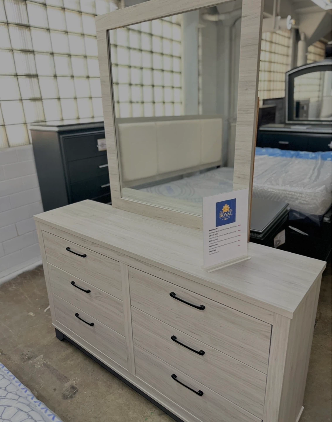 4 piece queen set dresser, bed frame, nightstand, and mirror - photo 4
