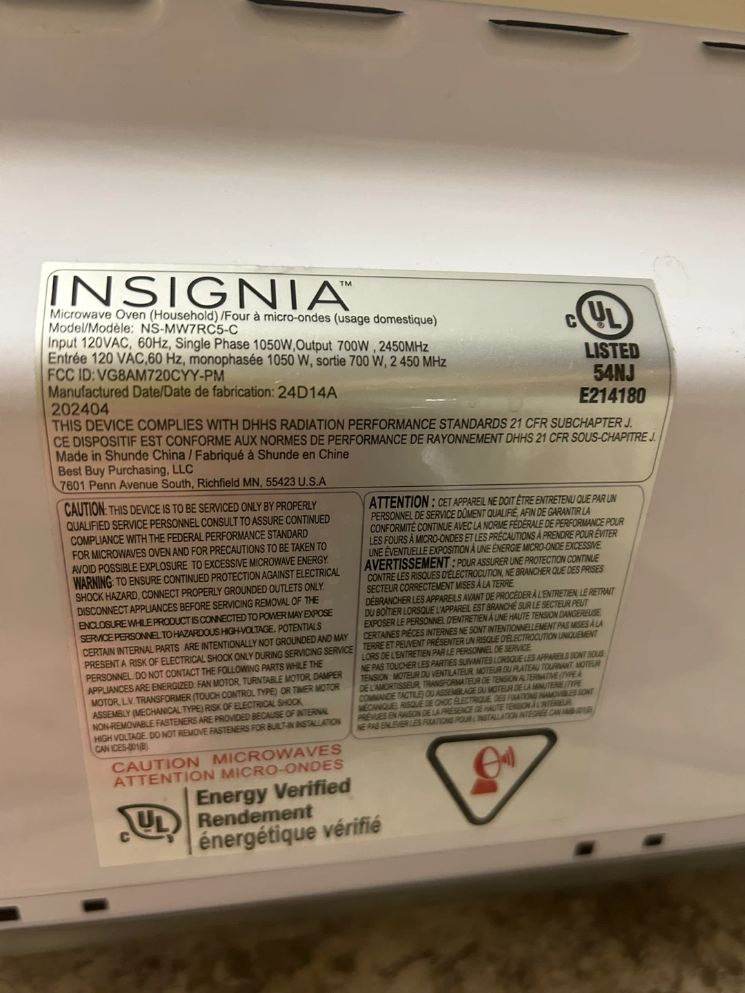 Insignia Retro 0.7 Cu. Ft. Compact Microwave - Cream - photo 3