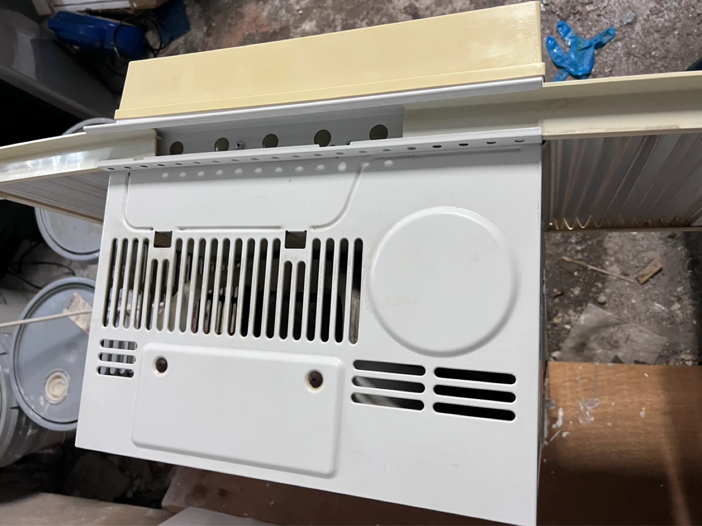 Comfort Aire Window Air Conditioner - photo 4