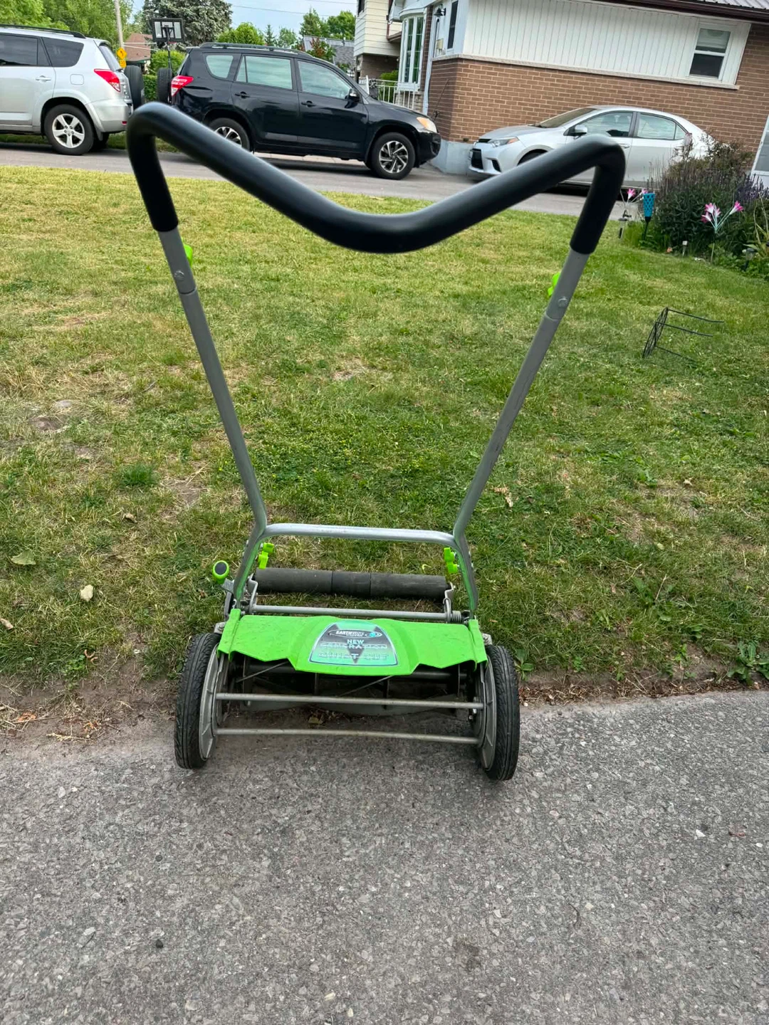 Earthwise New Generation Quiet Cut Reel Mower