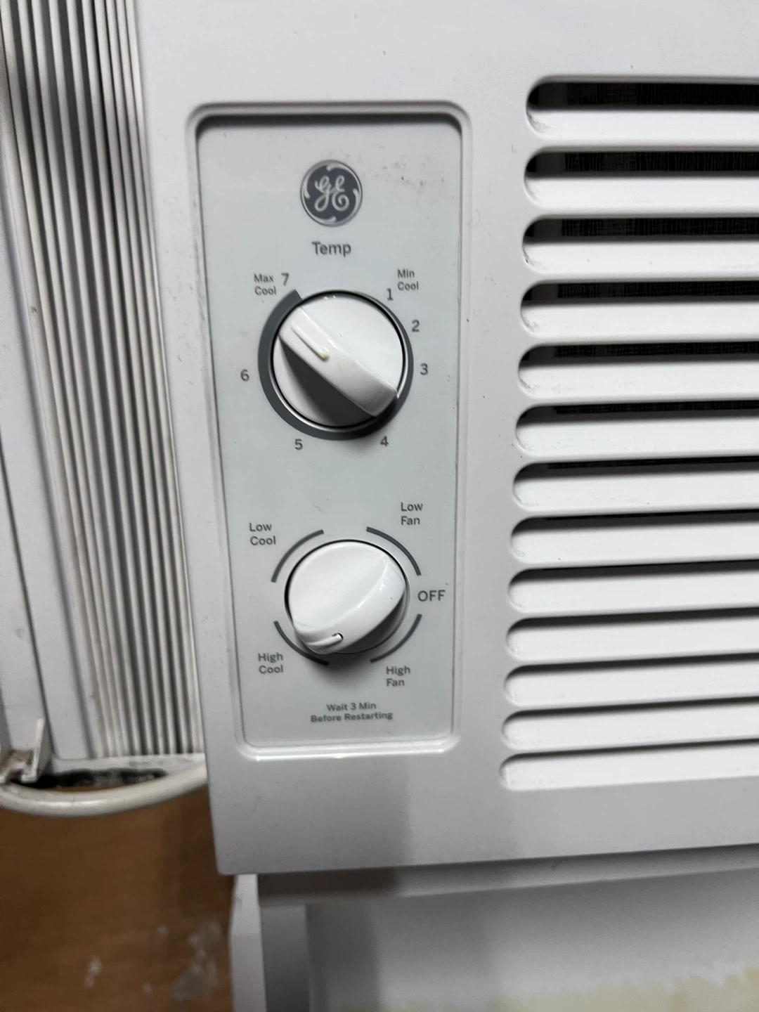 GE Room Air Conditioner - photo 2