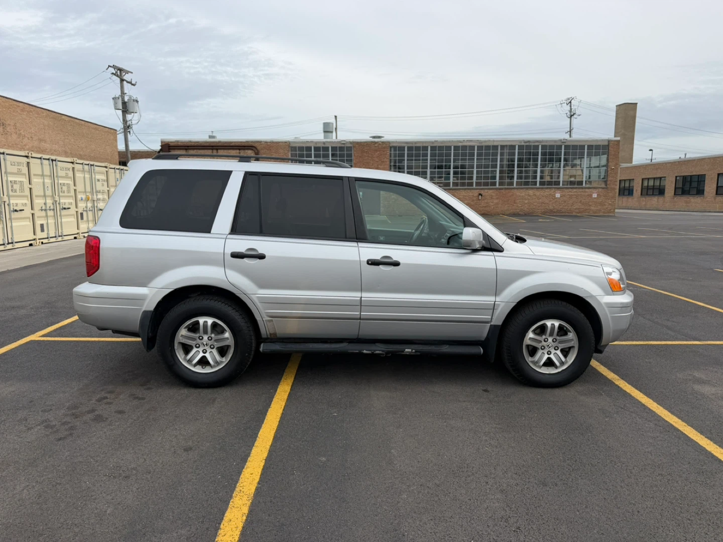 2005 Honda CR-V 198K miles clean title one owner - photo 3