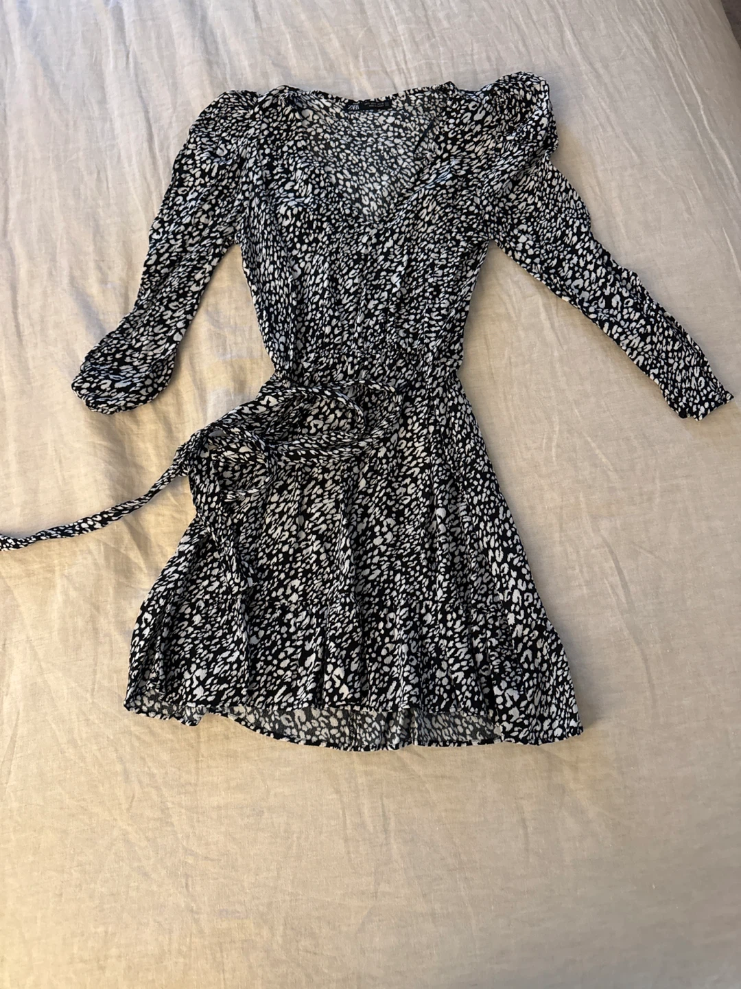 ZARA Black & White Print Wrap Dress Size S