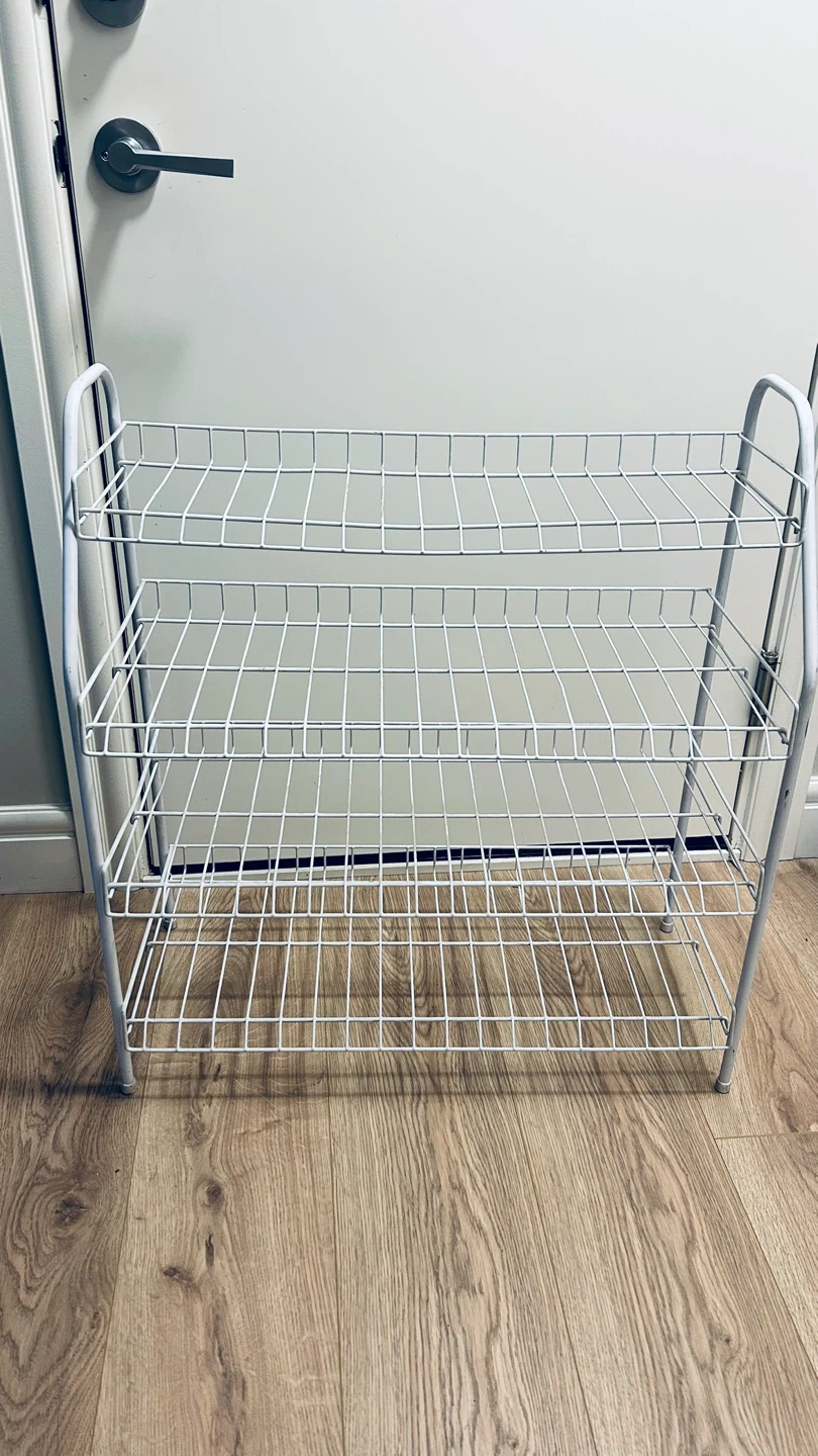 Set of 2 White Wire Storage Racks / Organizer Shelves