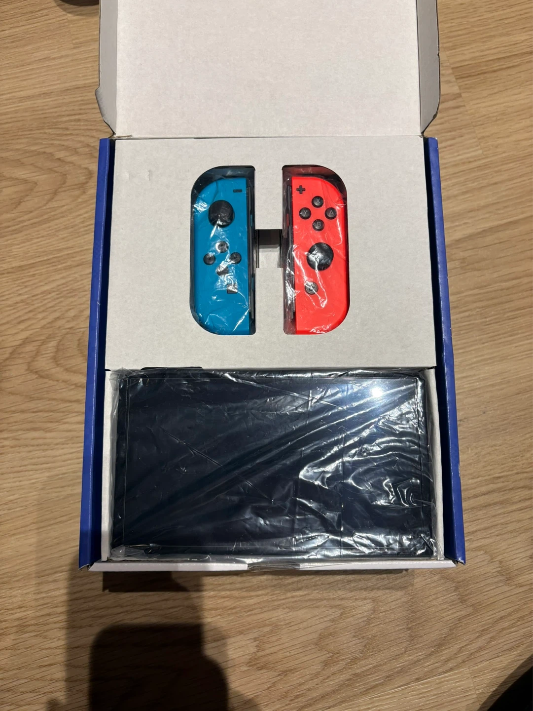 Brand New Nintendo Switch OLED & Carrying Case - photo 2