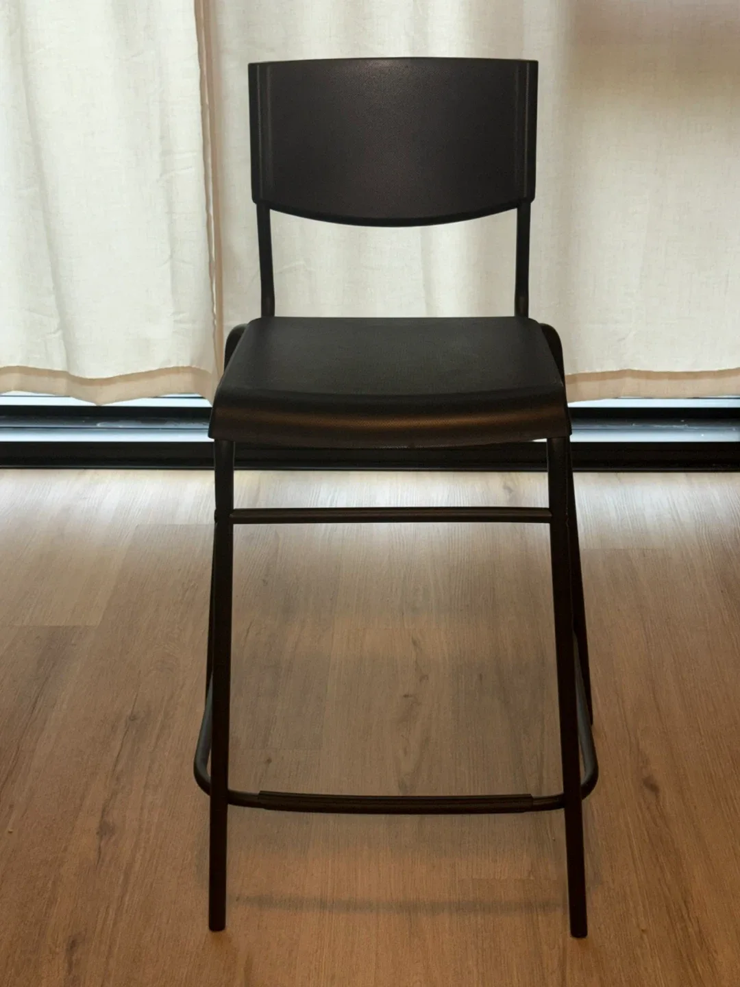 Set of 2 IKEA STIG bar stools with backrest in black. - photo 2