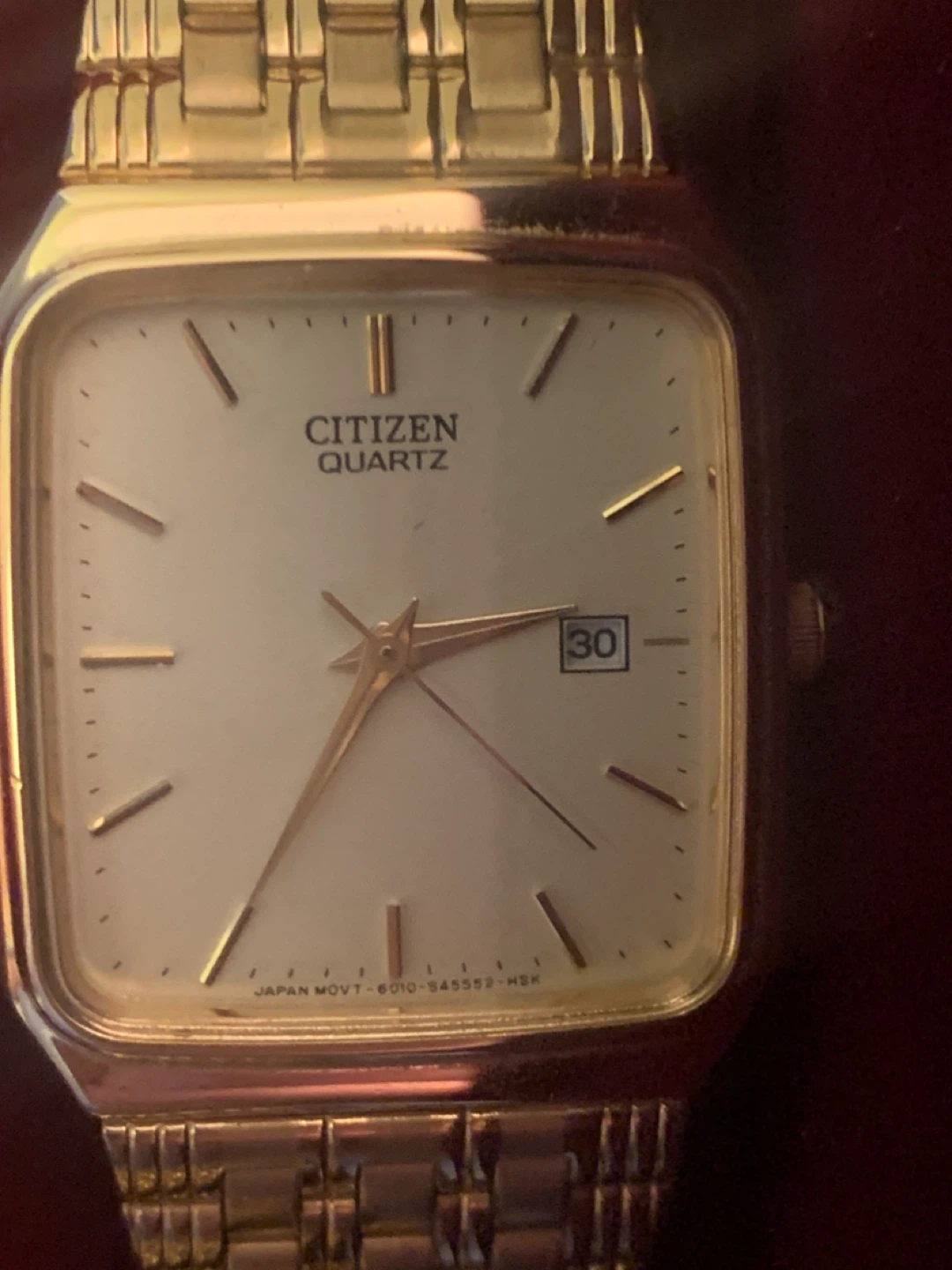Citizen Quartz Gold Tone Watch men like new good working cond