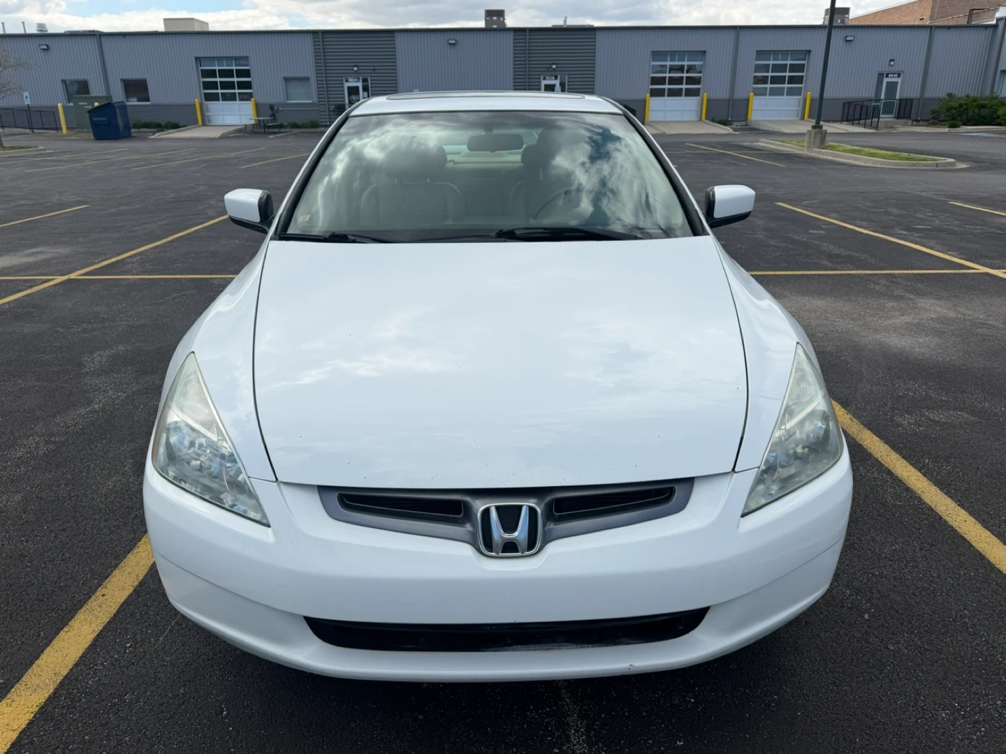2004 Honda Accord EX-L Fukly loaded leather and sunroof - photo 2