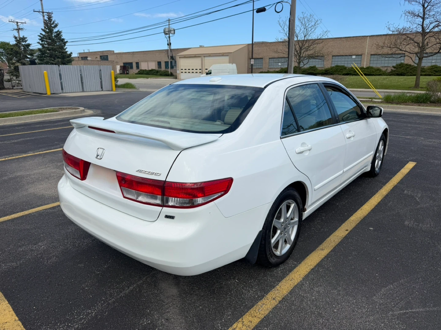 2004 Honda Accord EX-L Fukly loaded leather and sunroof - photo 4