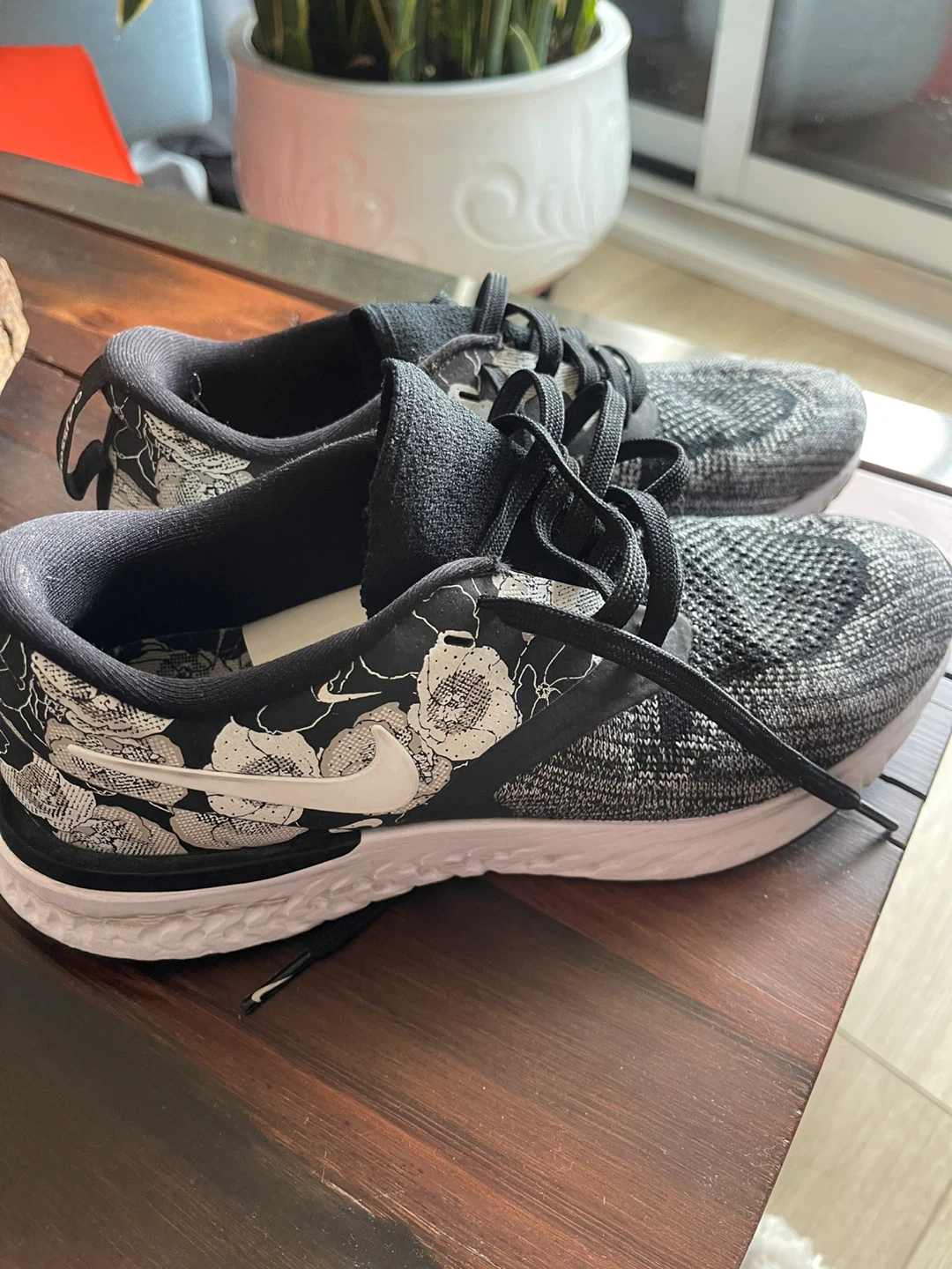 Nike Flyknit Women's Running Shoes - Black/White Floral - photo 3