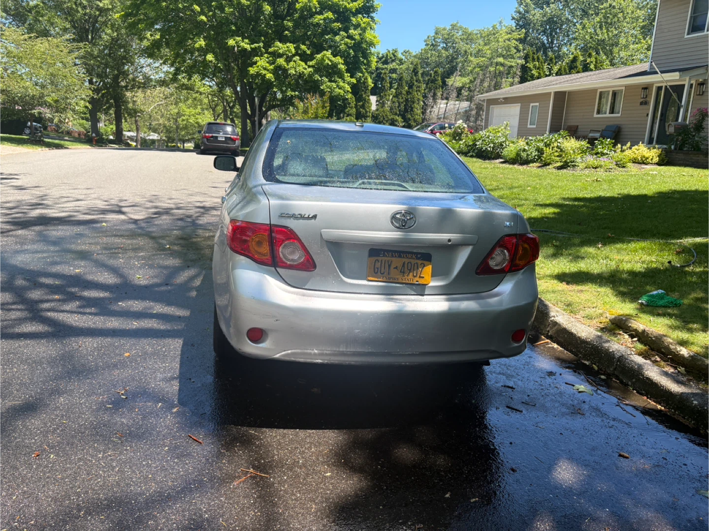 Silver Toyota Corolla Sedan - photo 5