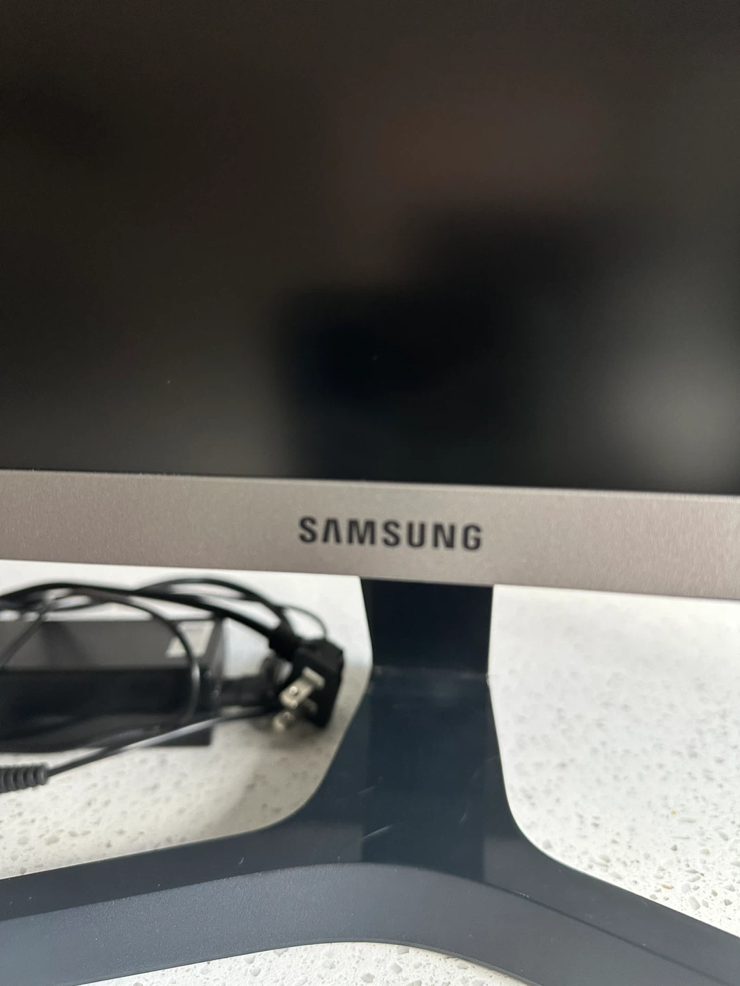 Samsung 32” Curved Monitor - photo 2