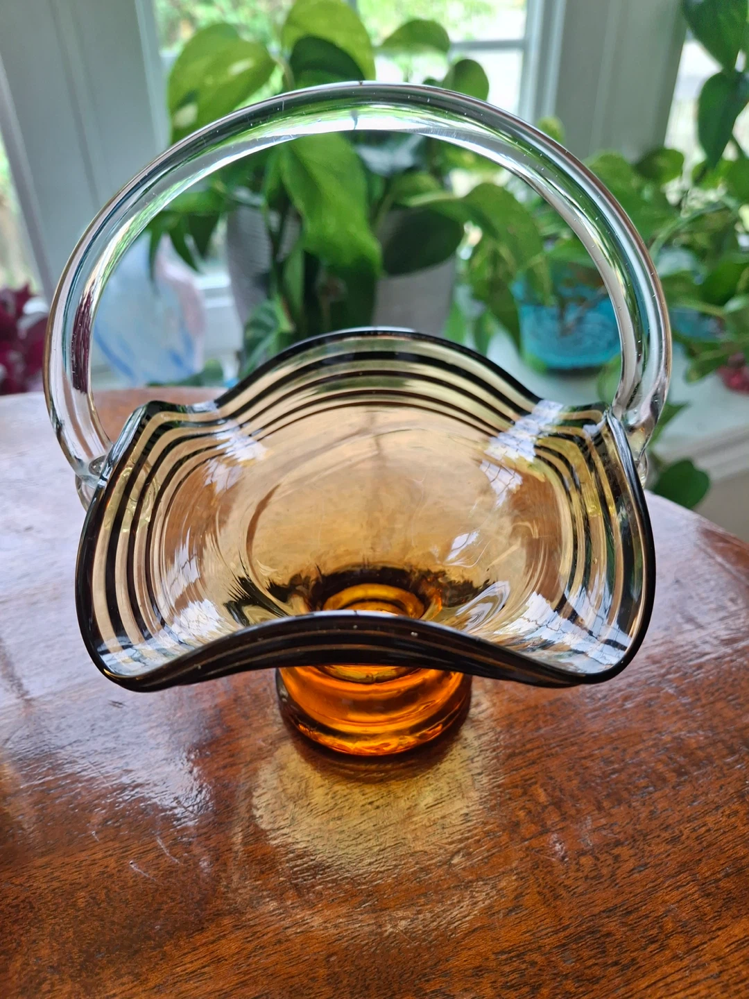 Amber glass basket with handle - photo 2