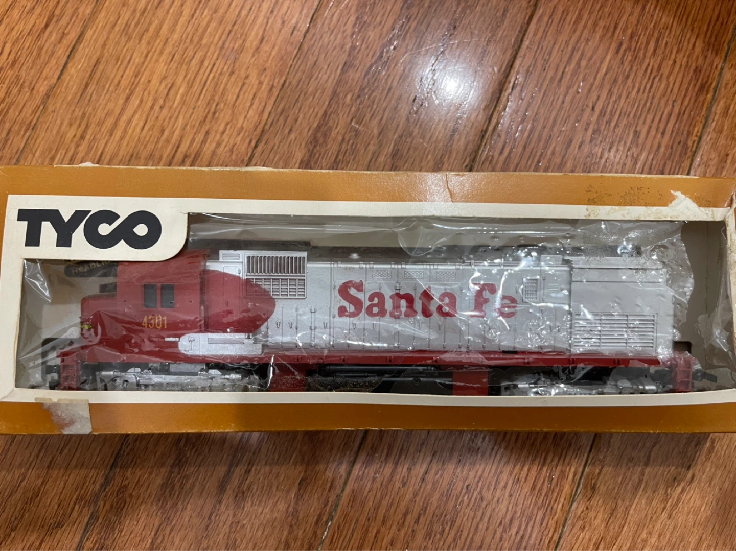 Tyco CN Caboose Train Car 79355