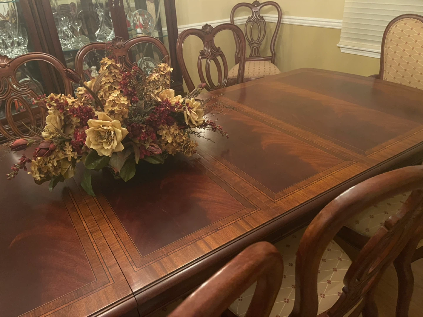 Dining room with 12 chairs - photo 4