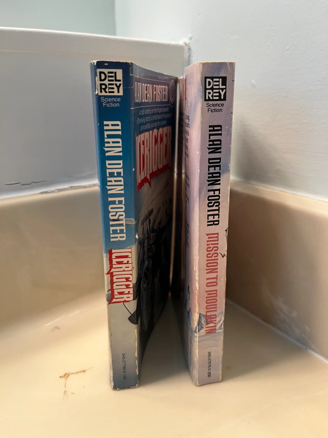 Icerigger and Mission to Moulokin Paperback Books - photo 3