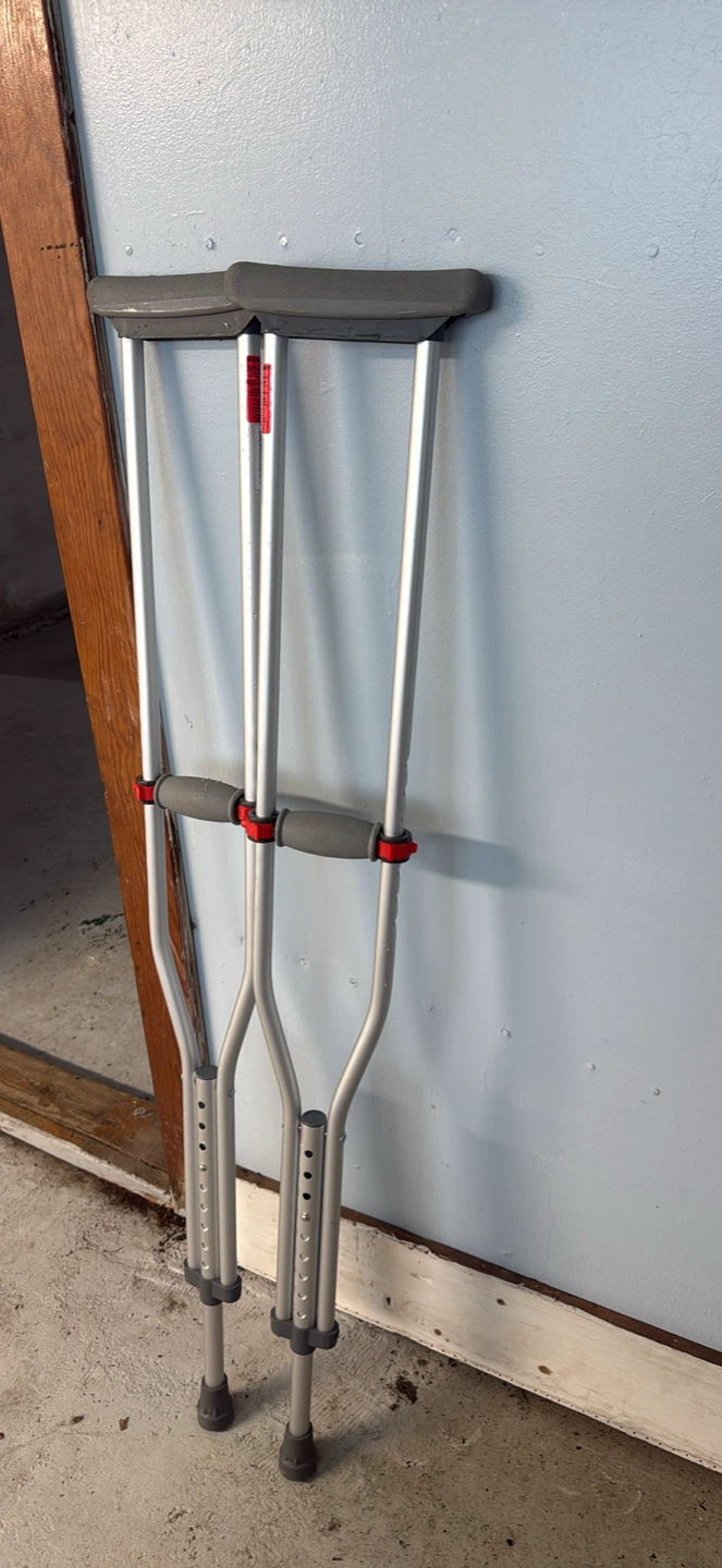 Guardian Adult Crutches