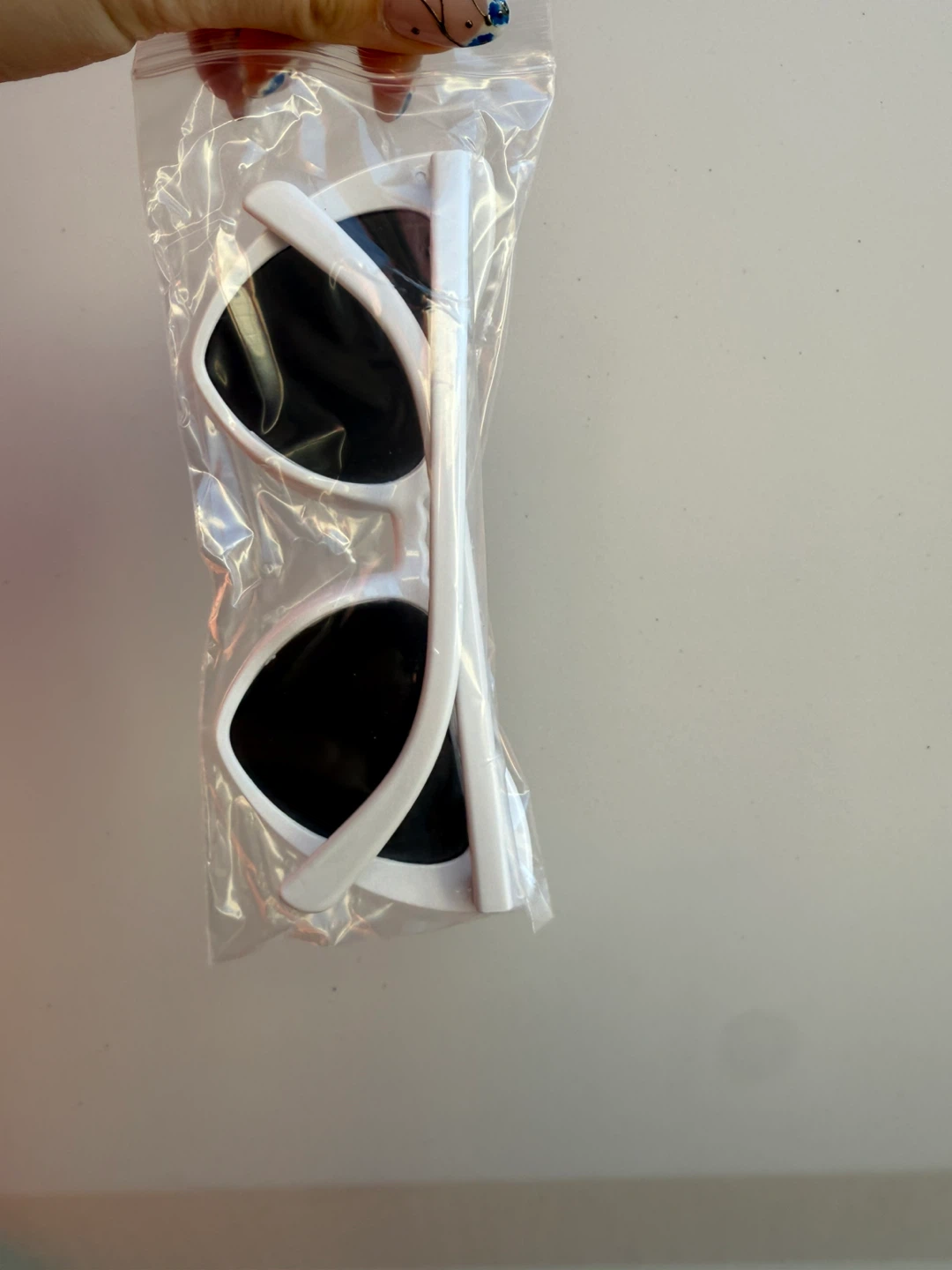 White Heart Shaped Sunglasses - Set of 10 - photo 2