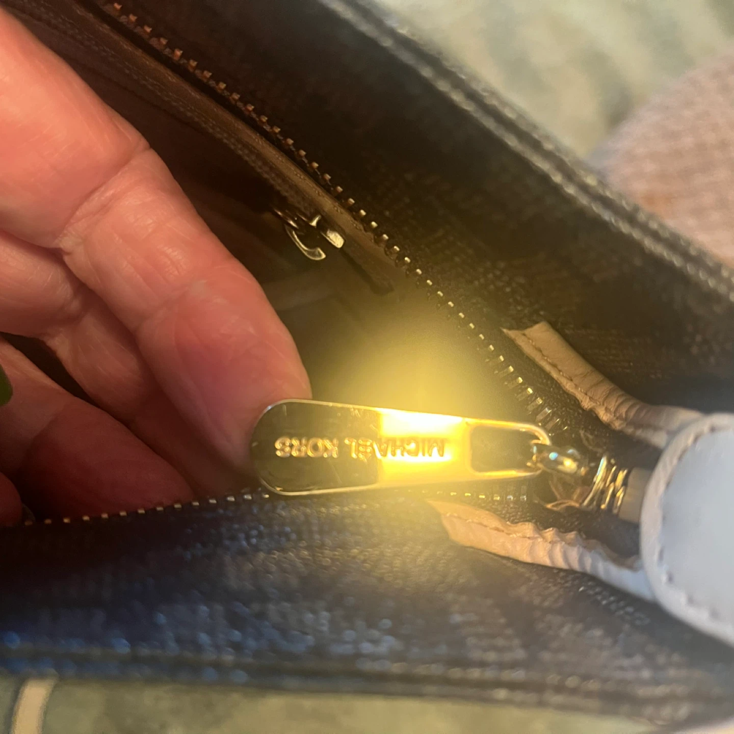 Michael Kors Monogram Shoulder Bag with Pouch - photo 4