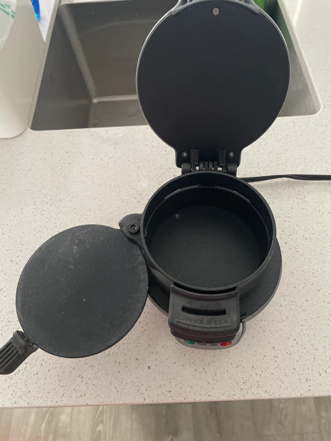 Hamilton Beach Breakfast Sandwich Maker - photo 3