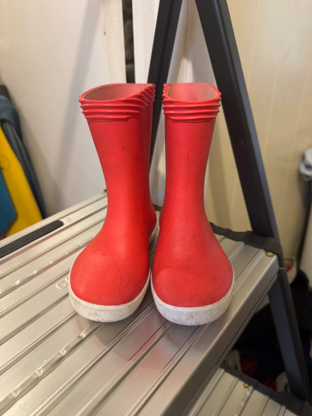 Reddish Pink Rubber Kids Boots - Size 23/24 - photo 2