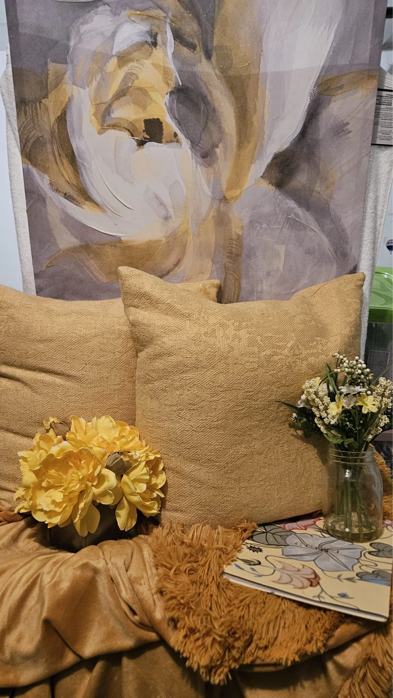 Warm Yellow Home Décor 7 Item Bundle+ Painting New Condition - photo 2