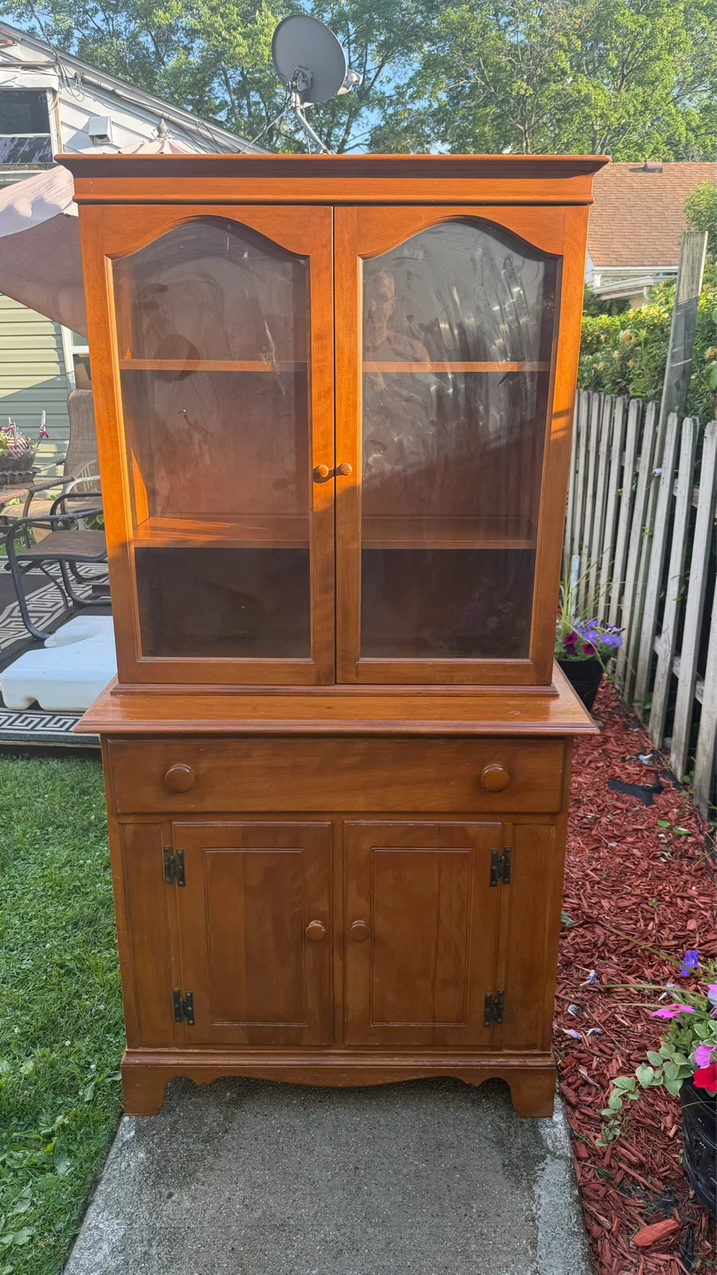Heywood-Wakefield Hutch with Glass Doors - photo 5