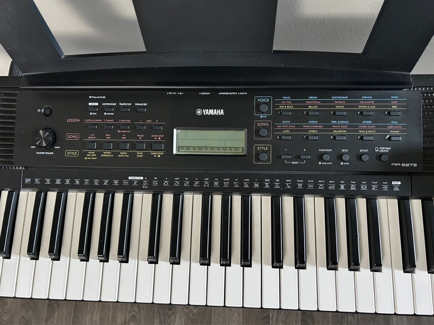 Yamaha PSR-E273 Keyboard - photo 4