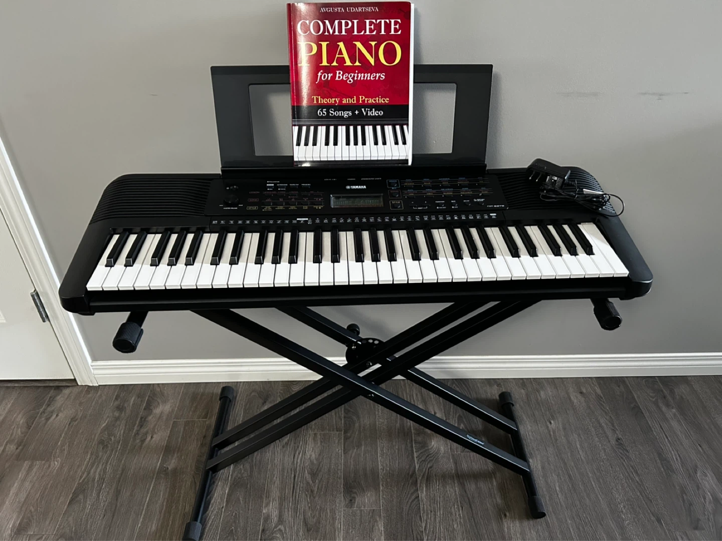 Yamaha PSR-E273 Keyboard - photo 2