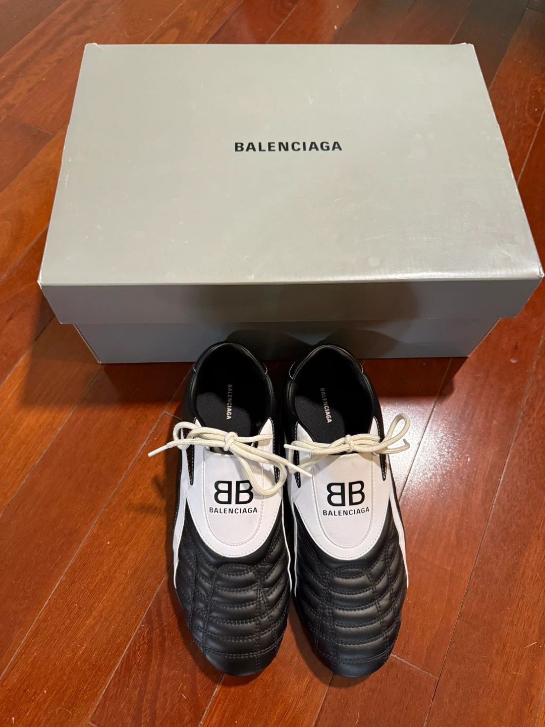 Balenciaga Black & White Leather Sneakers with Original Box - photo 5