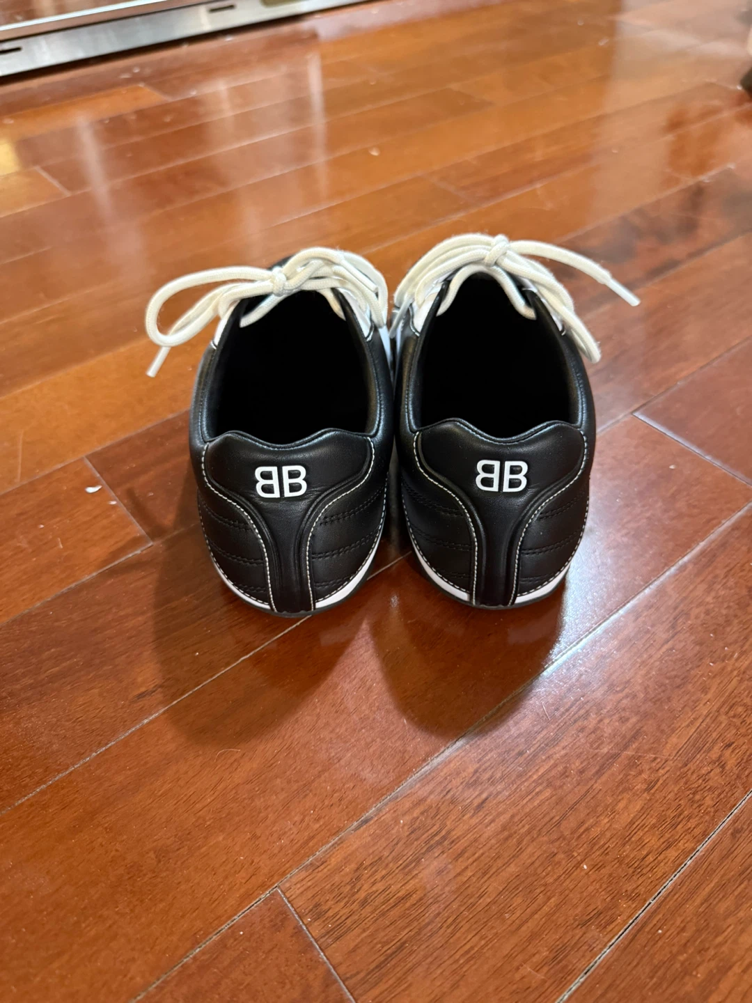 Balenciaga Black & White Leather Sneakers with Original Box - photo 3