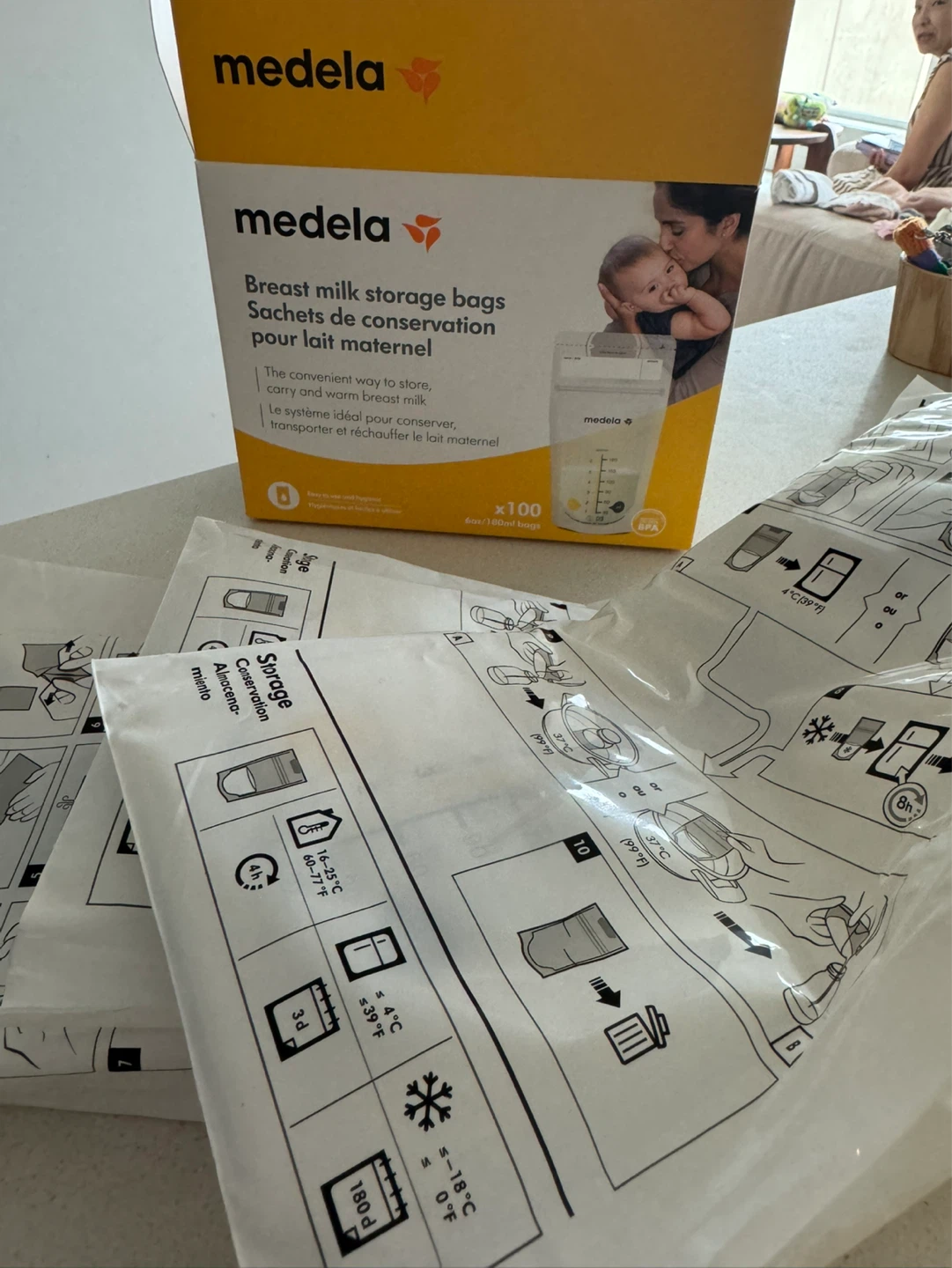 Medela Solo Electric Breast Pump & Storage Bags - photo 2