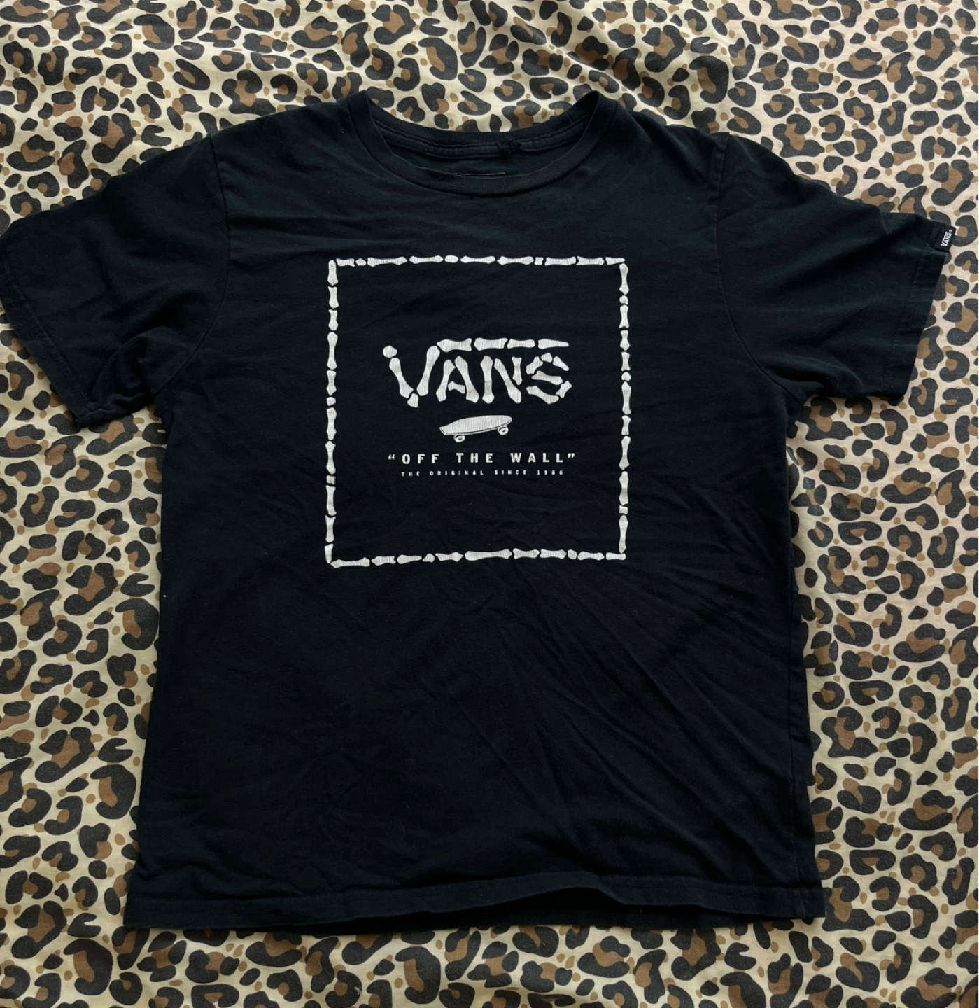 vans small /medium tshirt