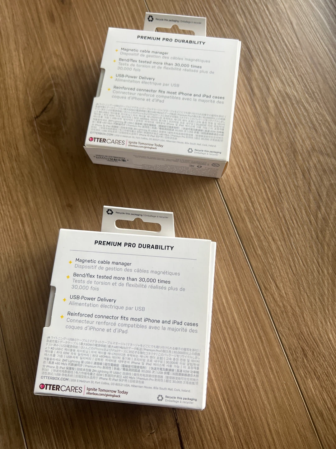 New Lightning to USB-C Cables + 2 Free iPad Cases - photo 2