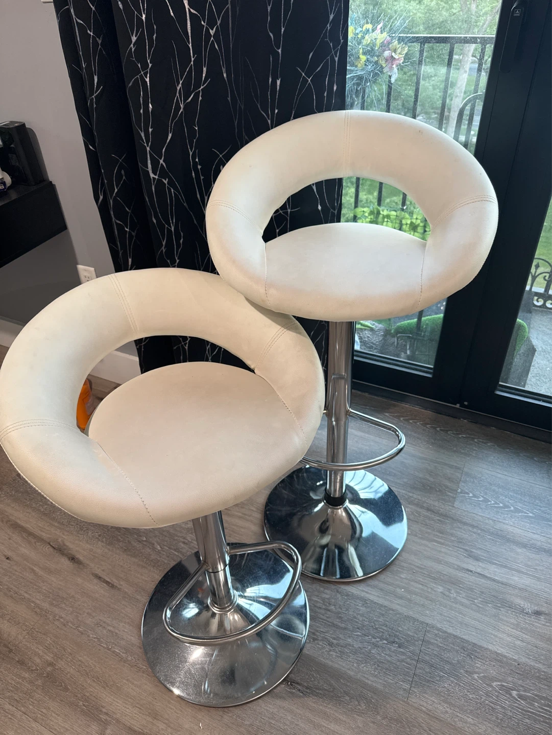 Chairs - photo 3