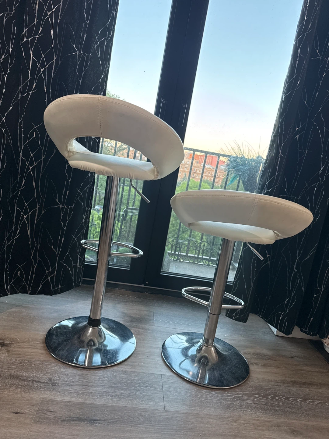 Chairs - photo 2