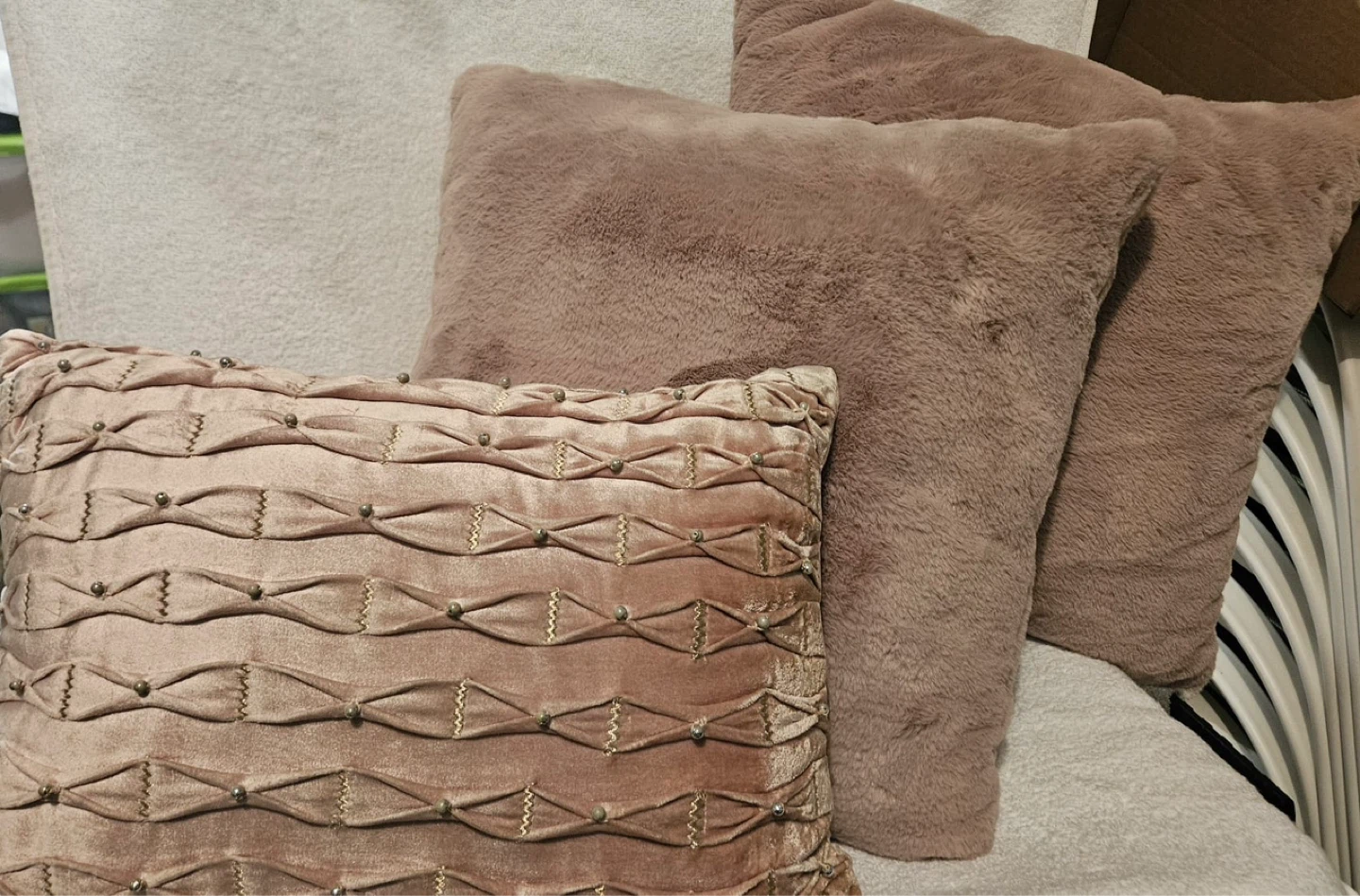 Pink Home Décor 9 Items Bundle — New Condition - photo 4