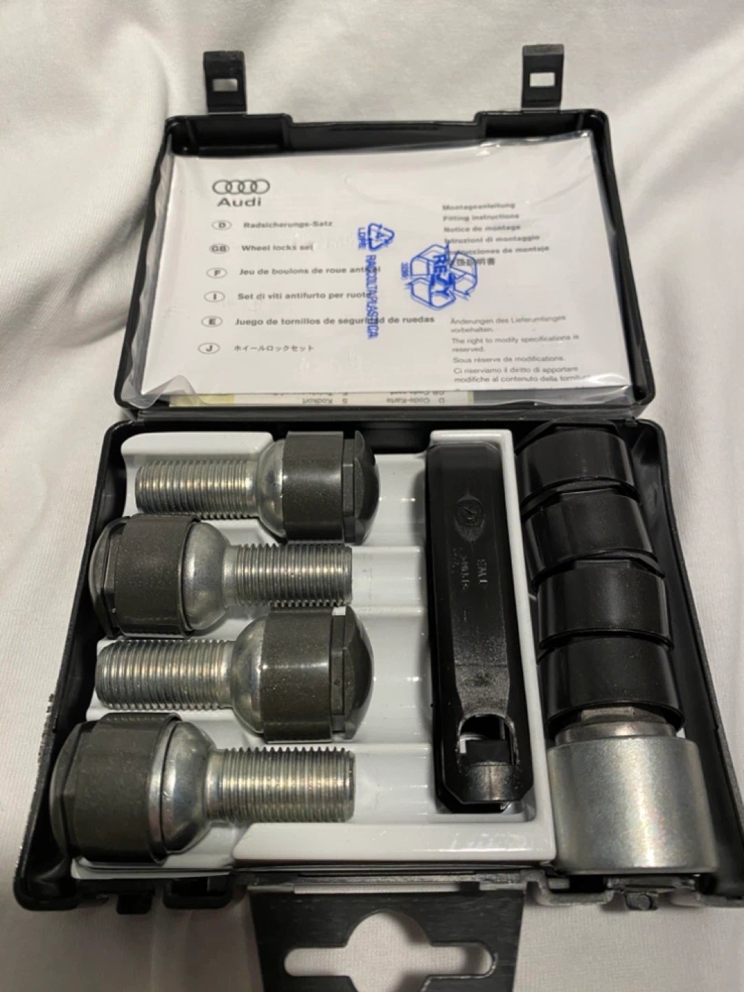 Audi Anti-theft Wheel Bolts Set - photo 3